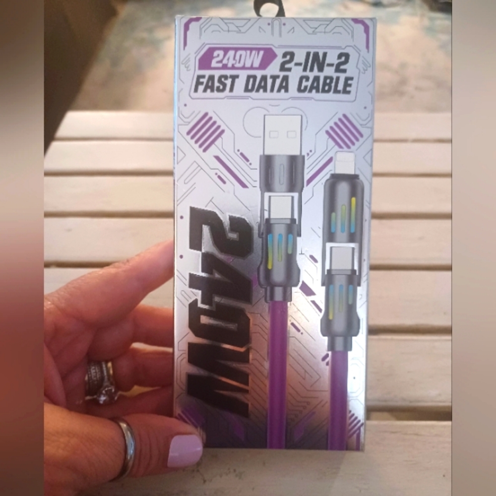 FAST DATA CABLE APPLE CHARGER NWT/ BOX